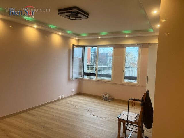 Appartement à IVRY-SUR-SEINE