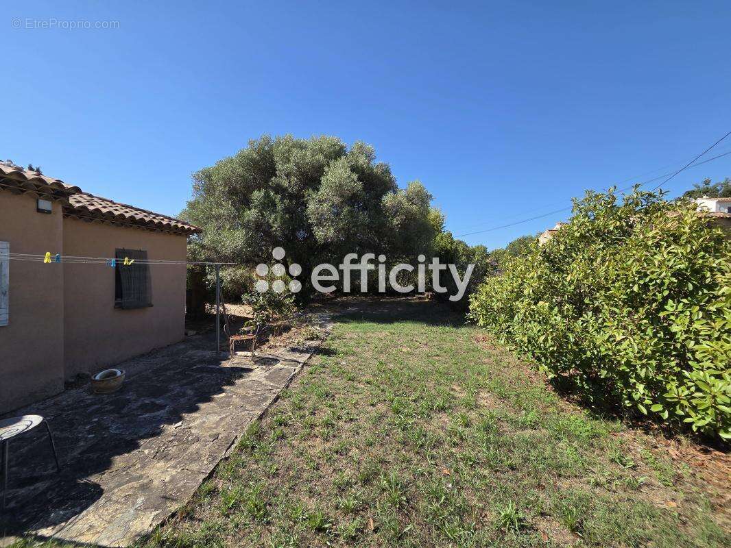 Maison 136 m² à Le Castellet  - photo 16