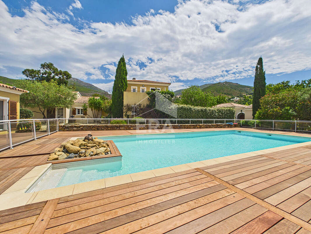 Maison T4 dans résidence avec piscine - photo 2