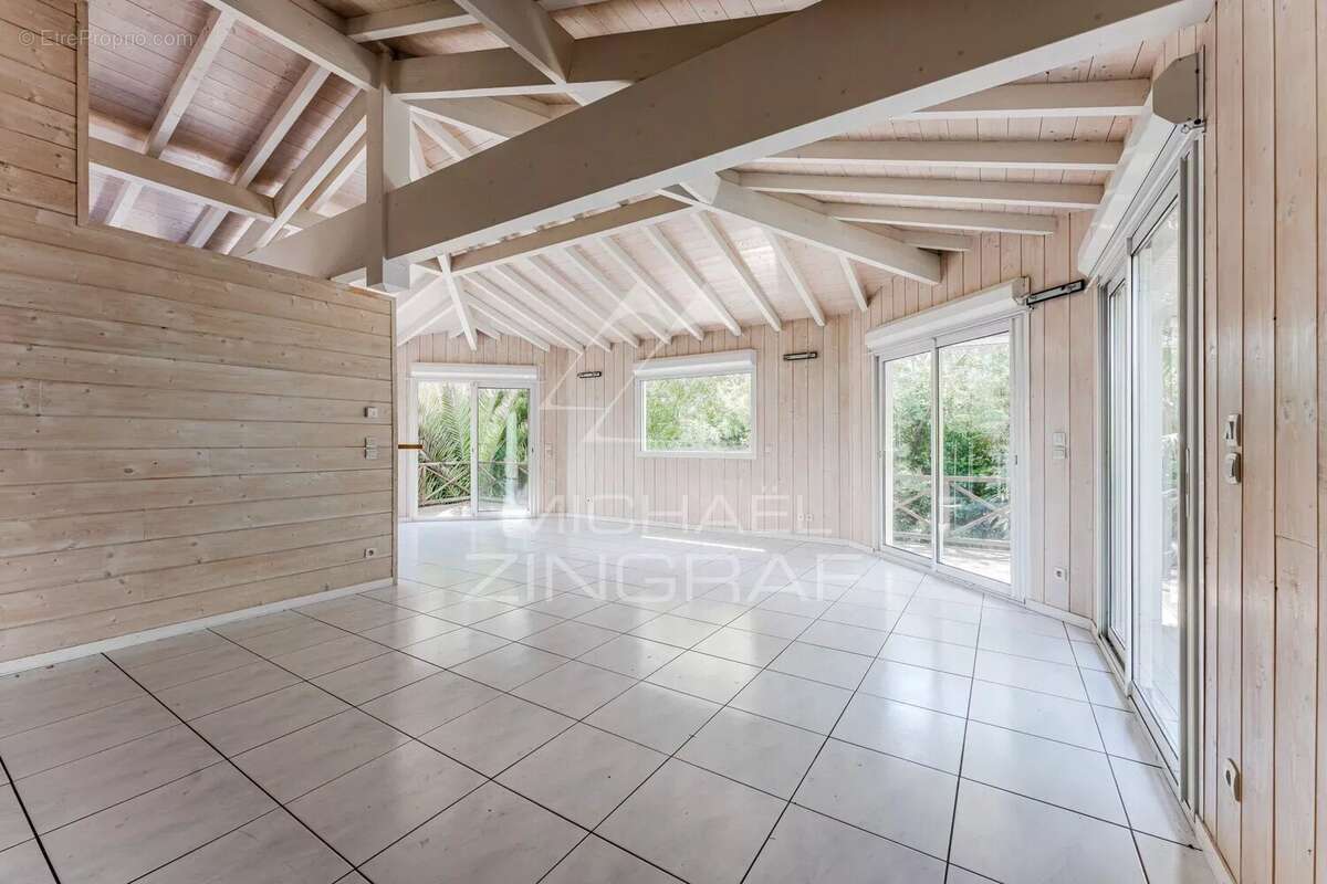 Maison à GUJAN-MESTRAS