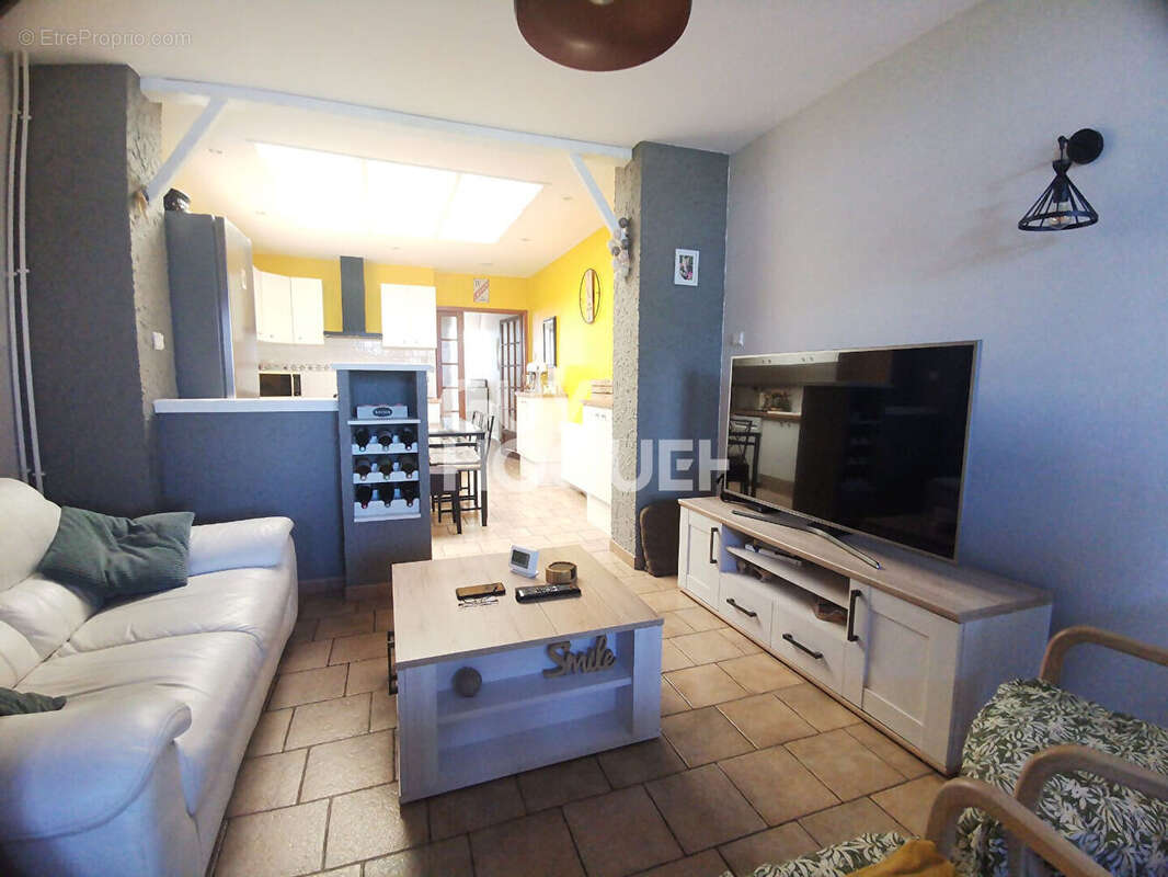 Maison à LA CHAPELLE-D'ARMENTIERES