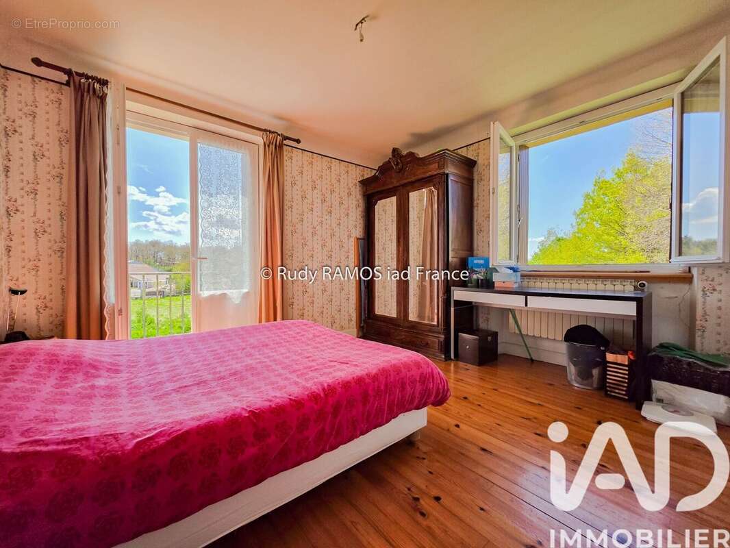 Maison 162 m² à Le Massegros  - photo 4