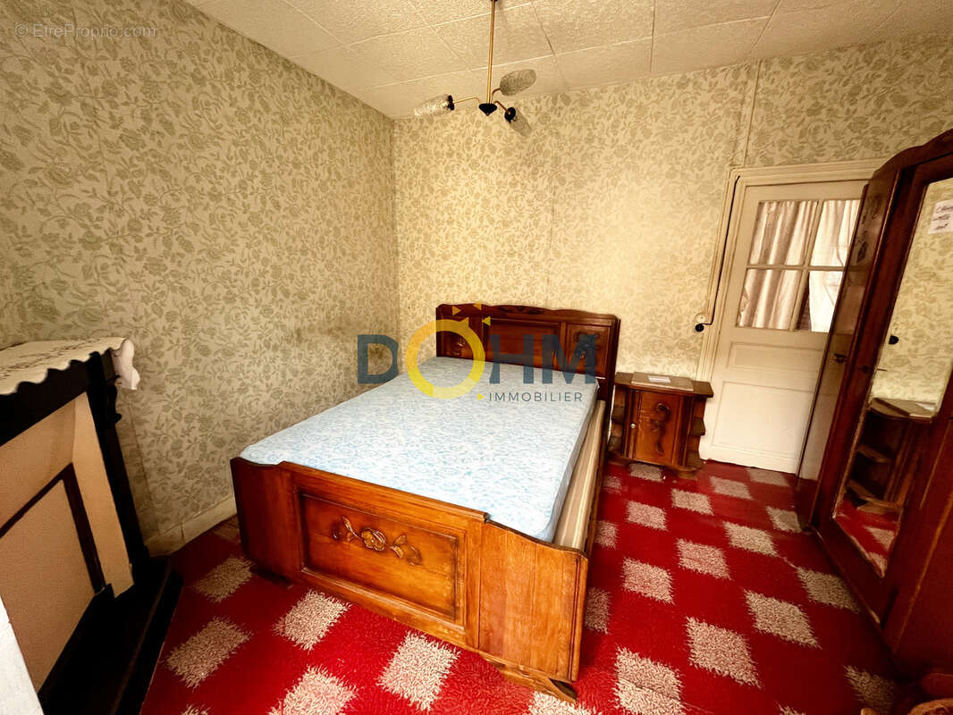 Maison à AUZAT-LA-COMBELLE