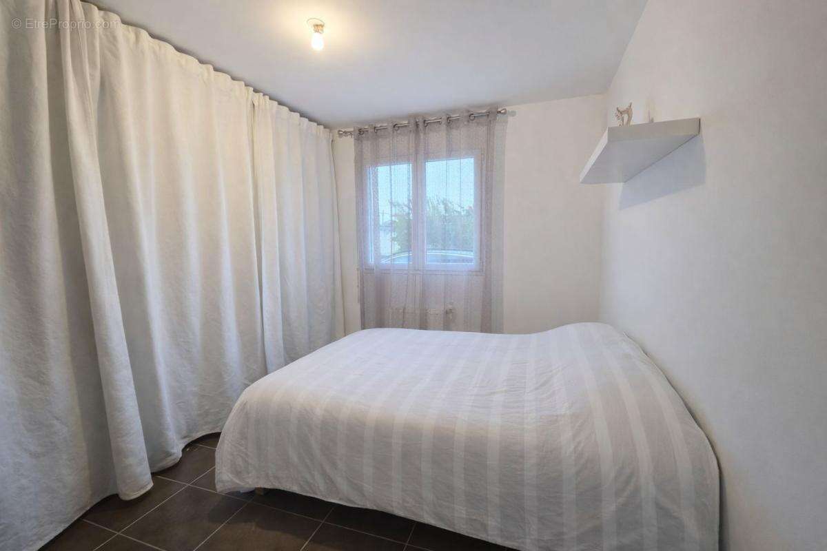 Maison à LE RELECQ-KERHUON