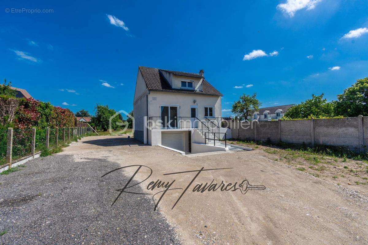 Maison à NEMOURS