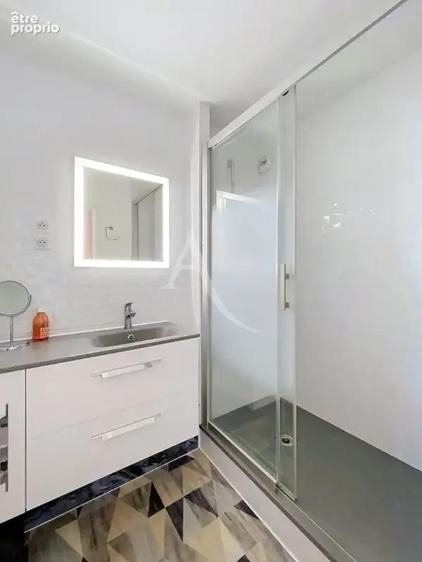 Angers Sud Appartement T3 avec ascenseur, balcon, garage et cave - photo 6