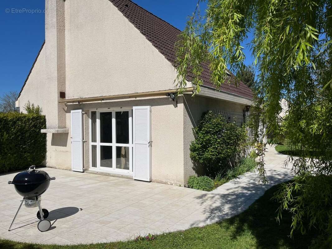 Maison à MEZY-SUR-SEINE