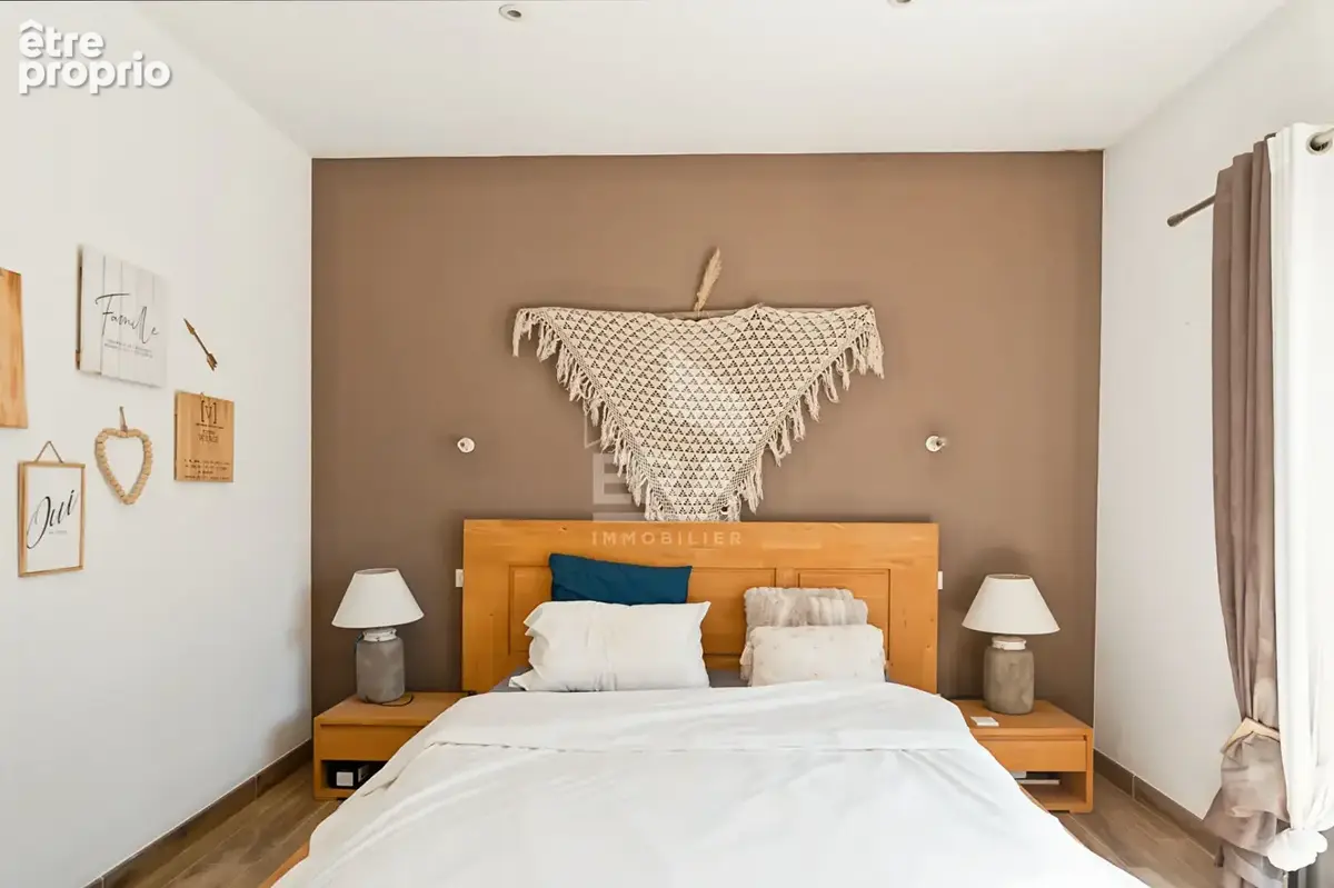 Maison 178m² à Calas - photo 10