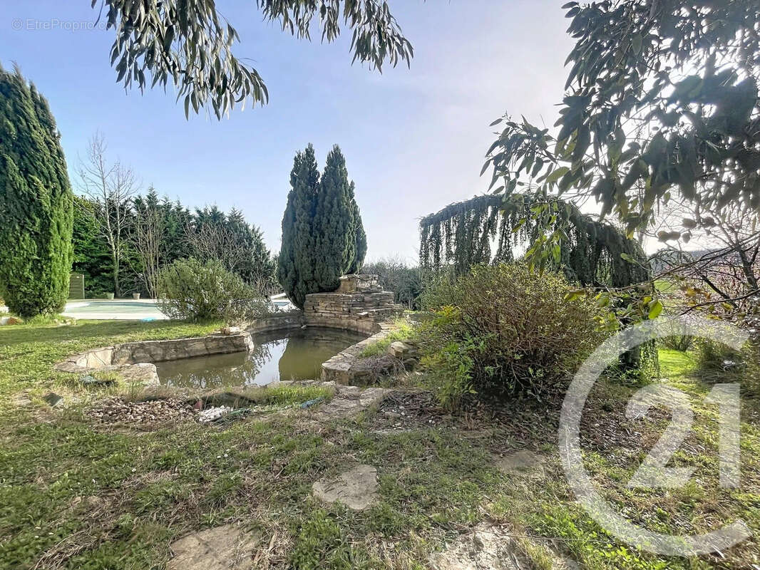 Maison à SAINT-CYR-SUR-LE-RHONE