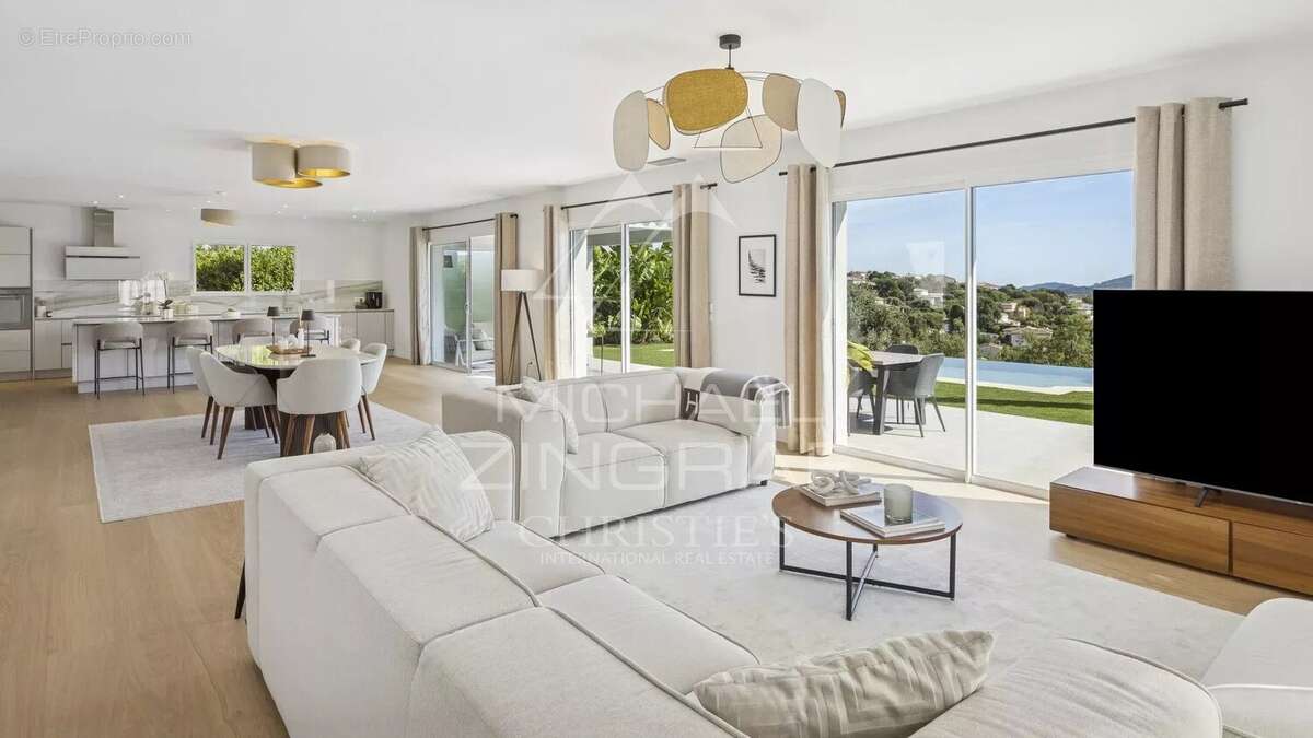 Maison à MANDELIEU-LA-NAPOULE