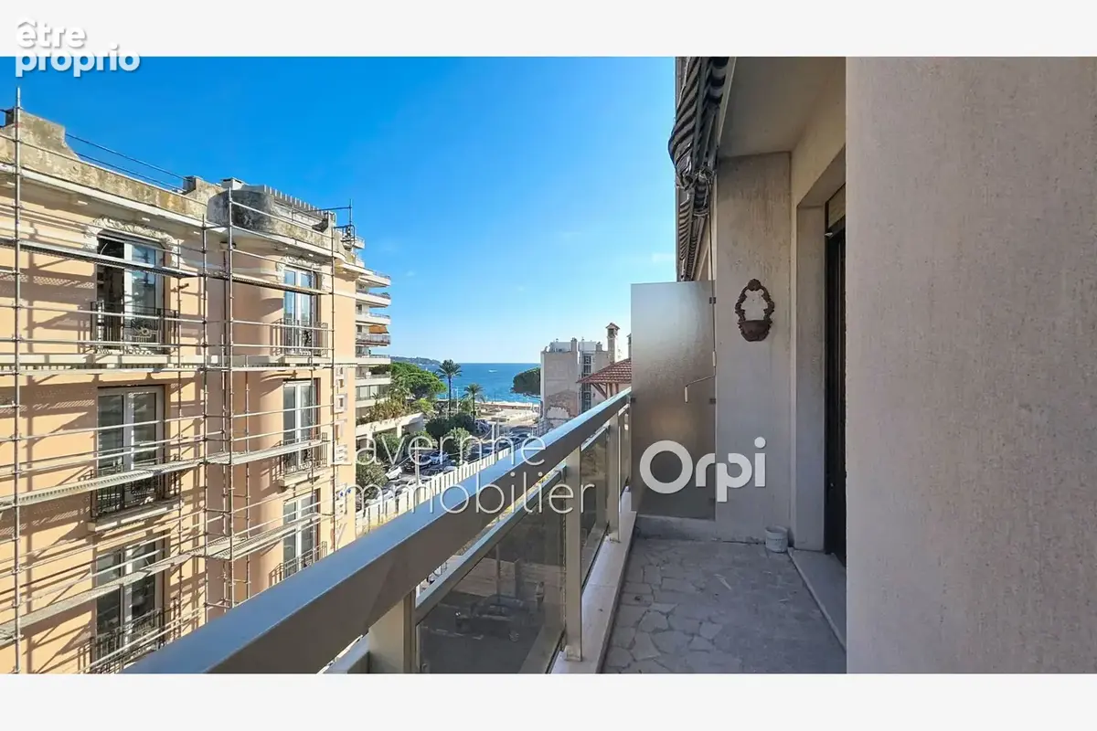 Appartement 1 pièce 32 m² à vendre à Antibes (06160) - photo 2