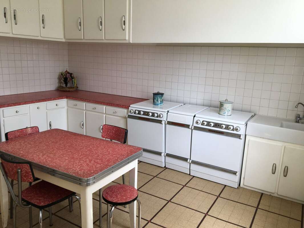 Maison 230 m² à Begles  - photo 6