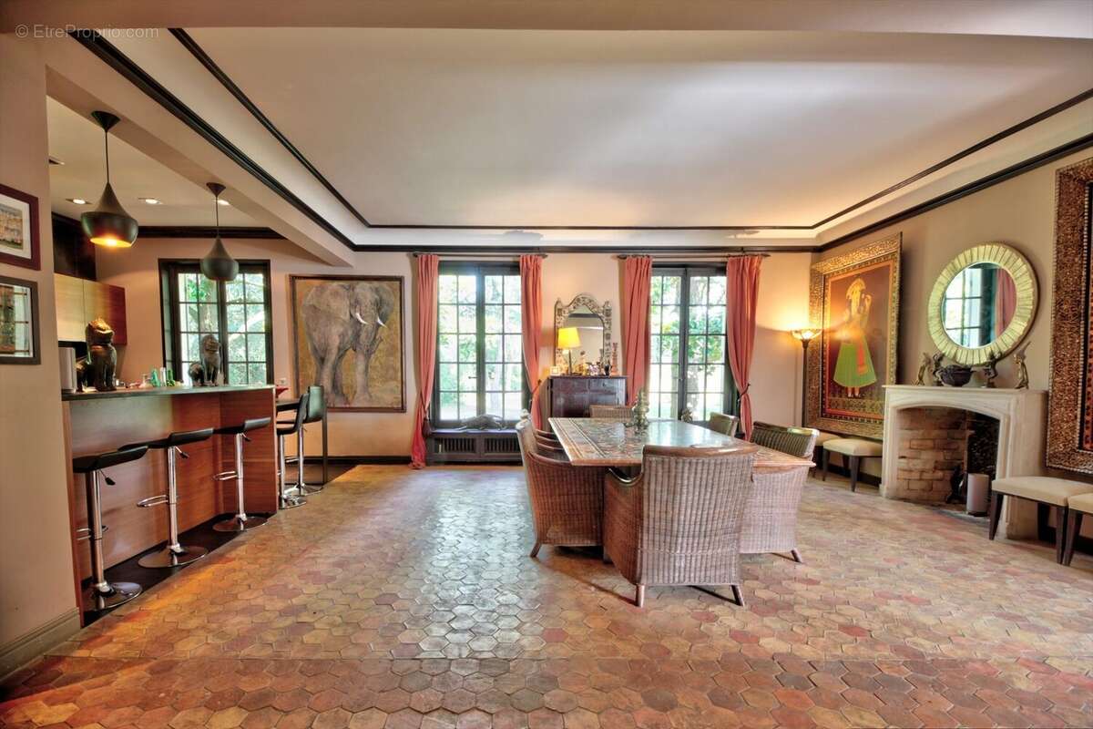 Maison à LES LOGES-EN-JOSAS