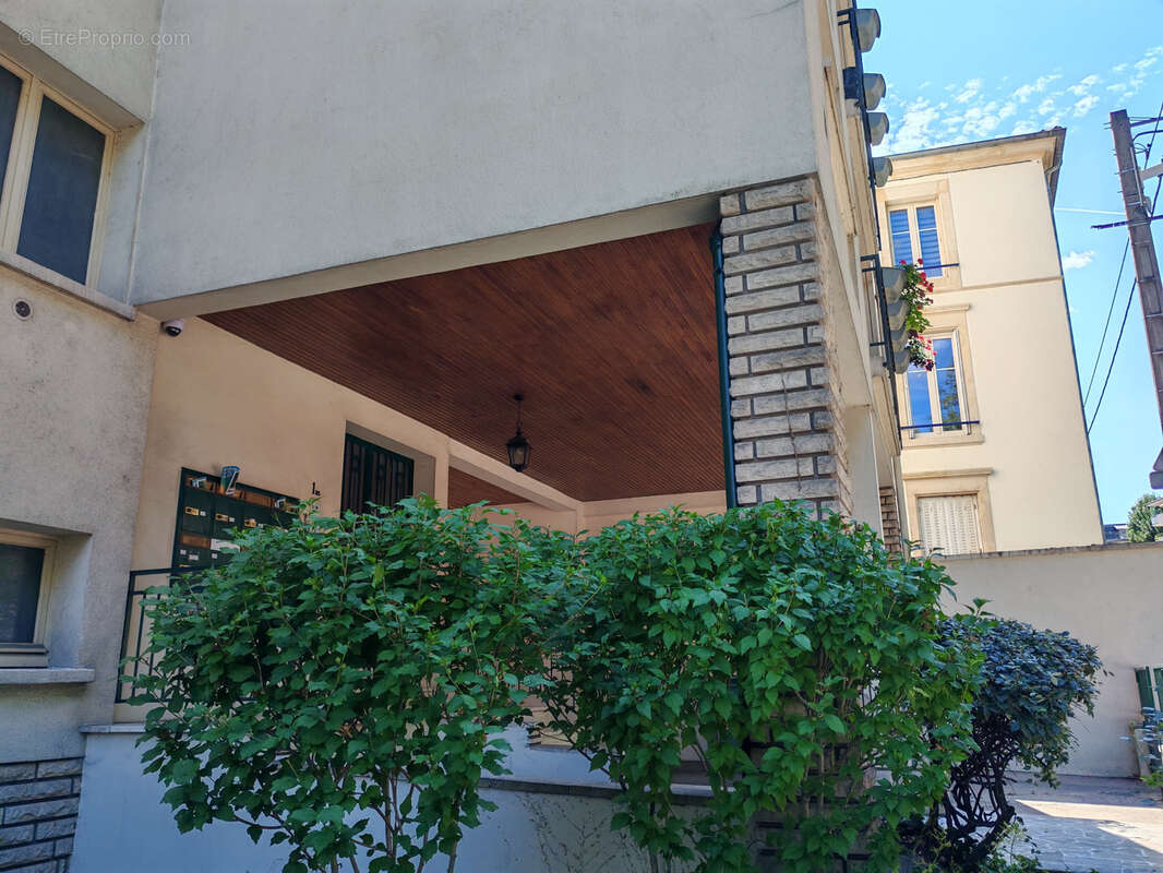 F4 lumineux & traversant, triple vitrage et garage - photo 16