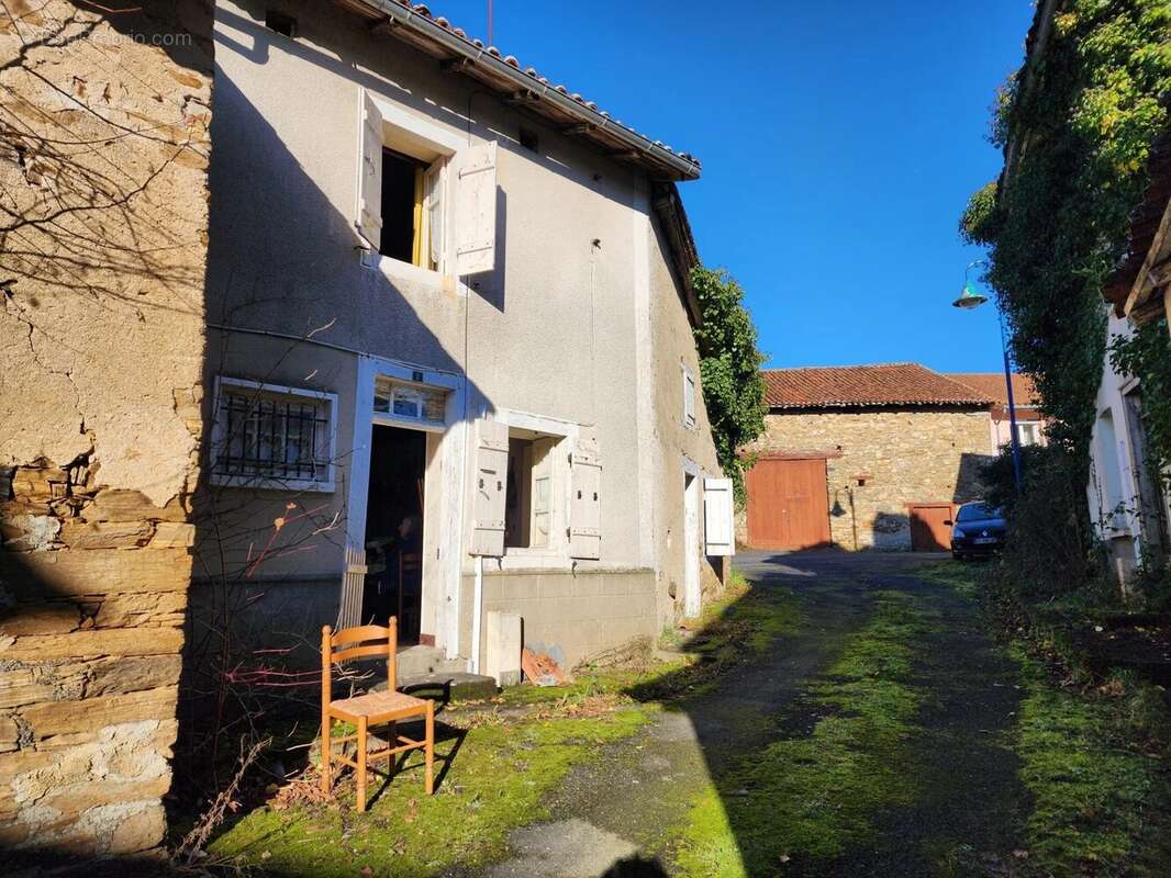 Appartement 74 m² à Champagnac-La-Riviere  - photo 2