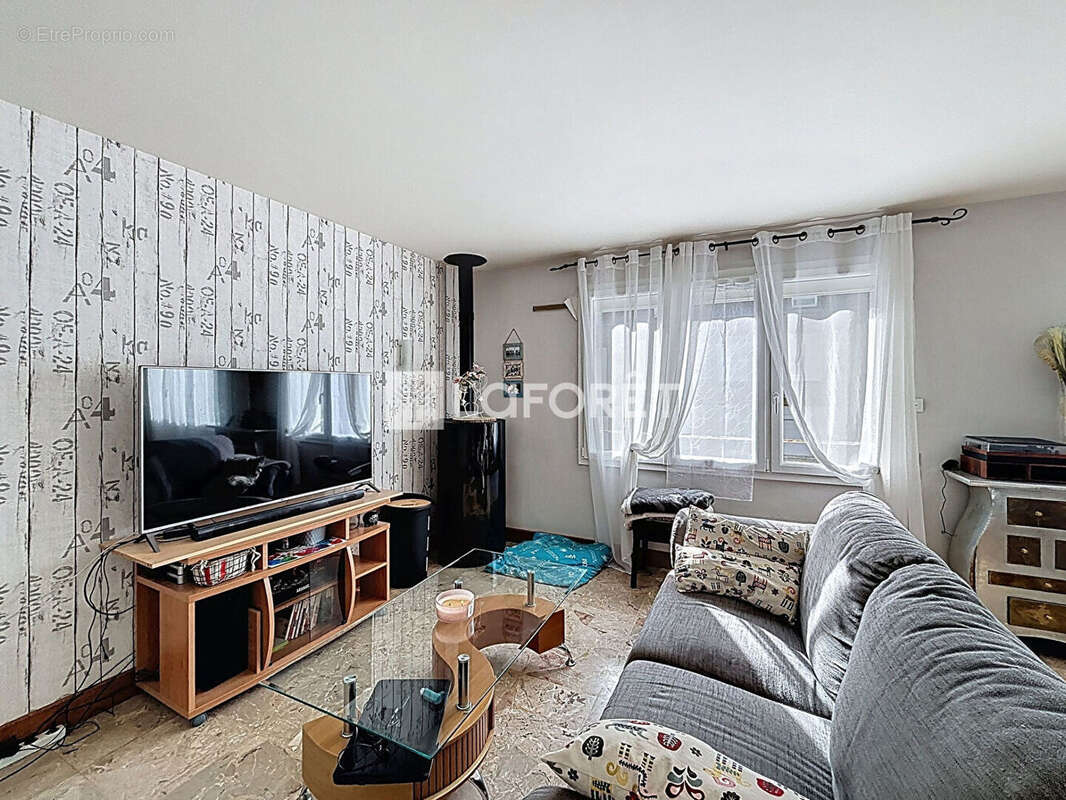 Maison à SAINT-GEORGES-DES-GROSEILLERS