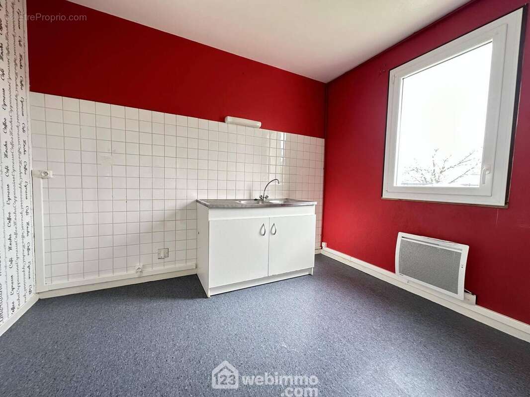 Toutes les fenêtres sont en double vitrage - Maison à SISSONNE