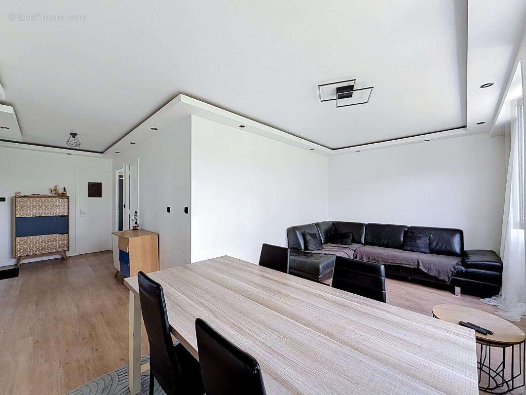 Appartement à SAINT-FONS