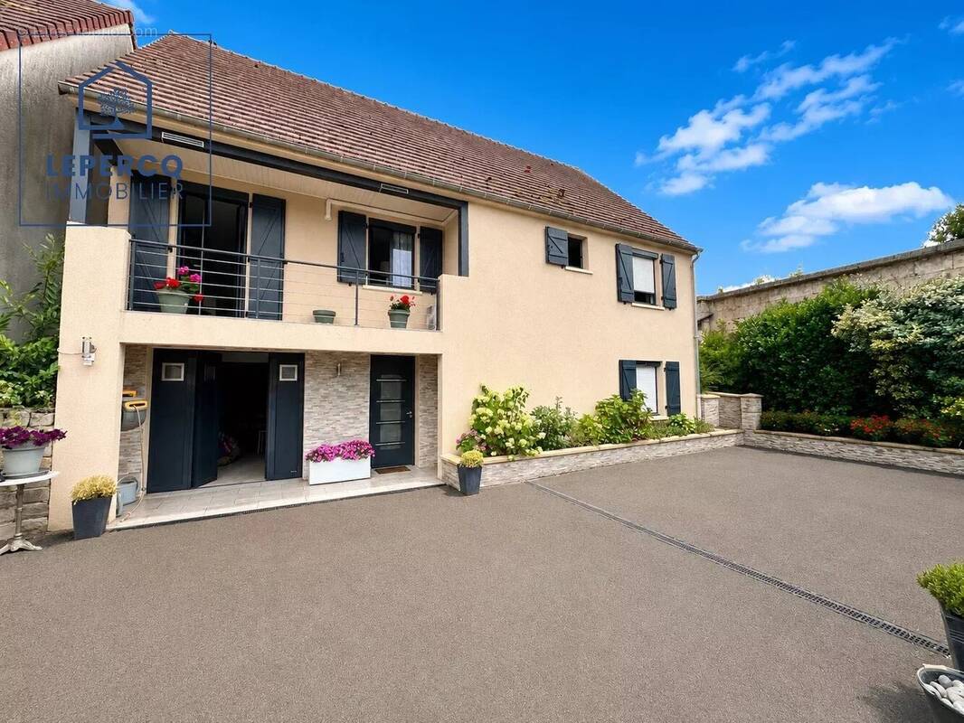 Maison à VIC-SUR-AISNE