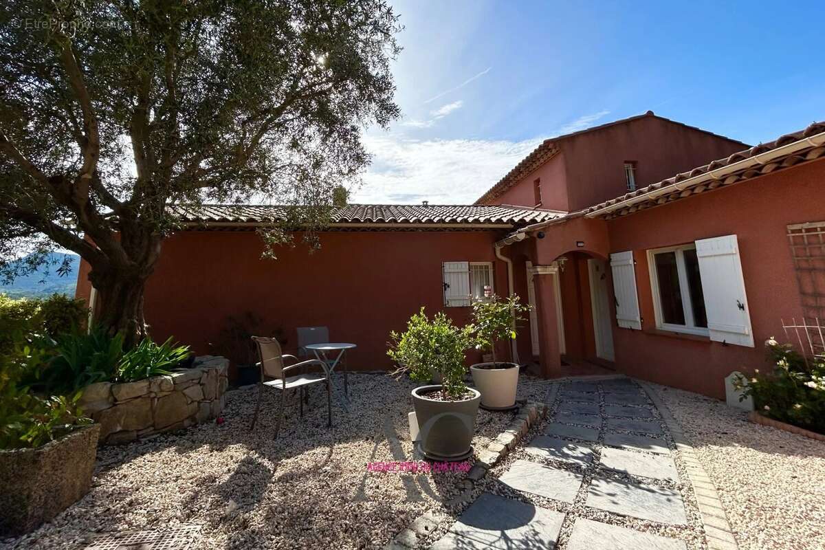 Maison à ROCBARON