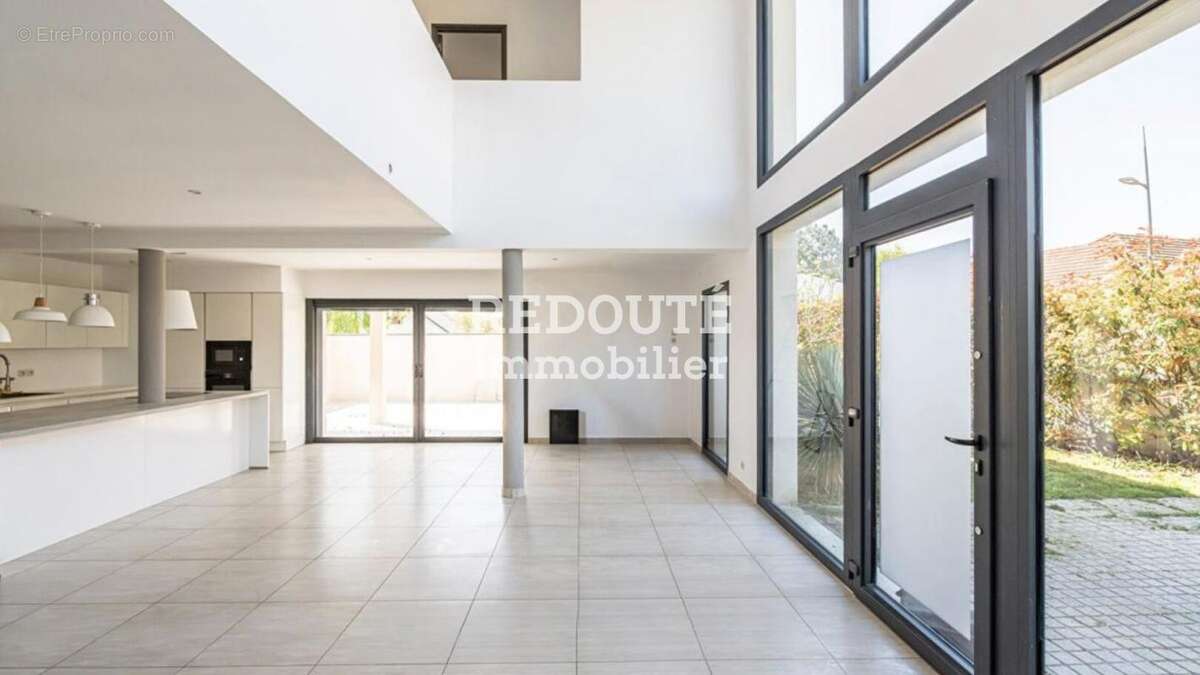 Maison à LES MESNEUX