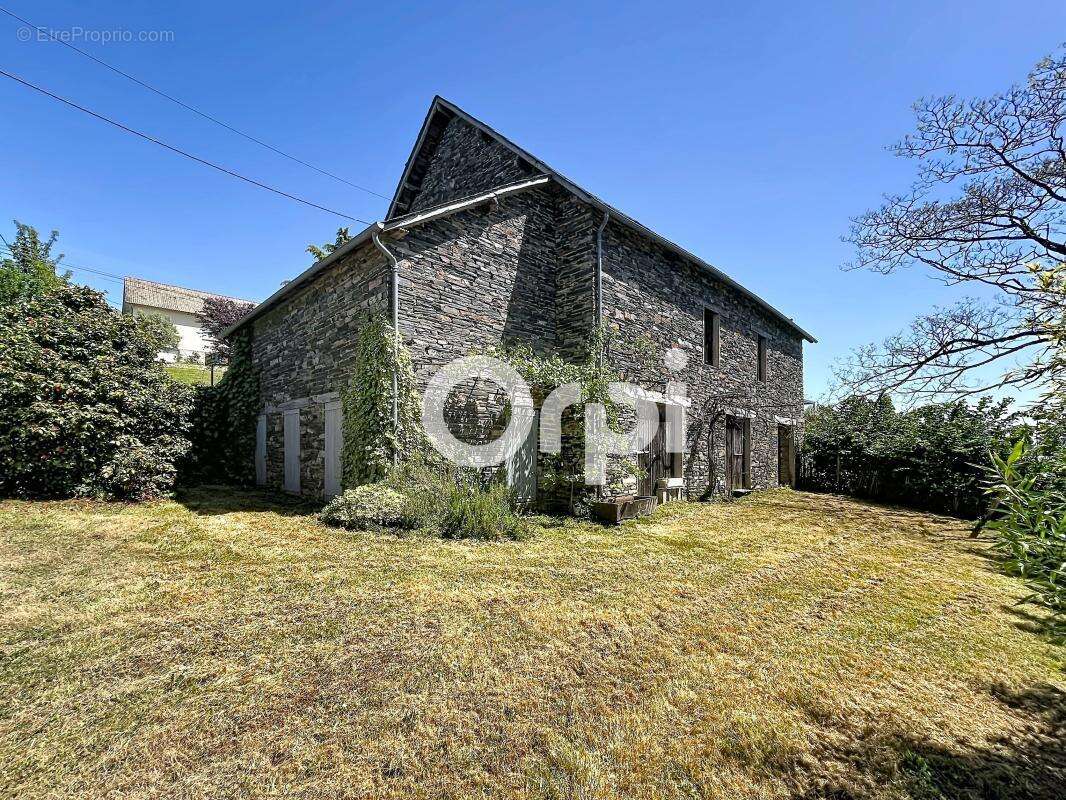 Maison à ALLASSAC