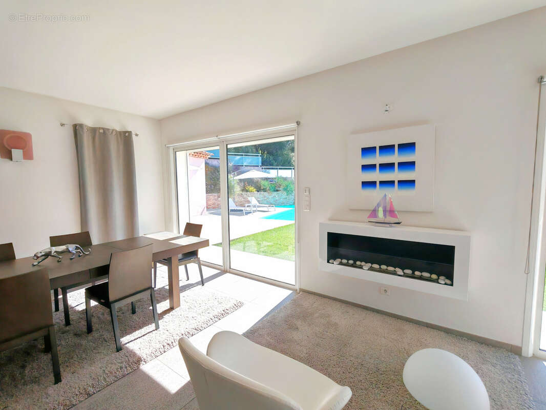 Maison à SAINT-MARTIN-DU-VAR