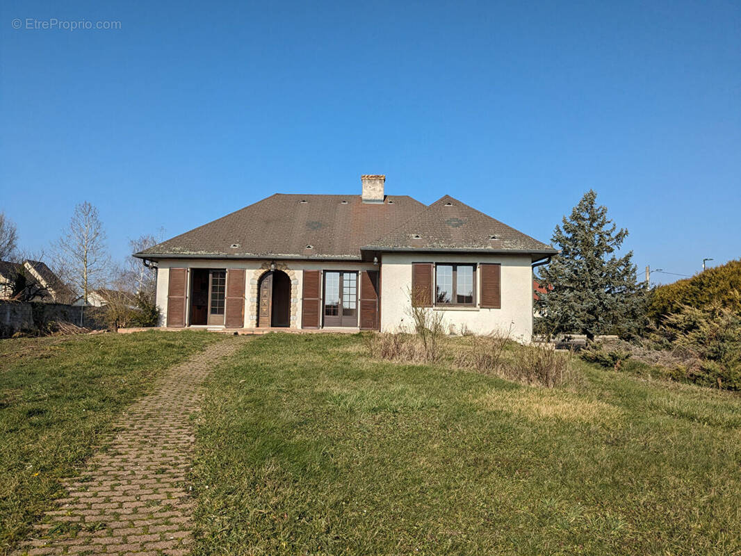 Maison à MAGNY-SUR-TILLE