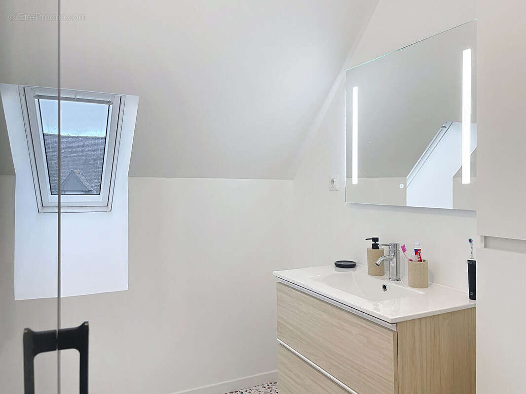 Maison à SAINT-JULIEN