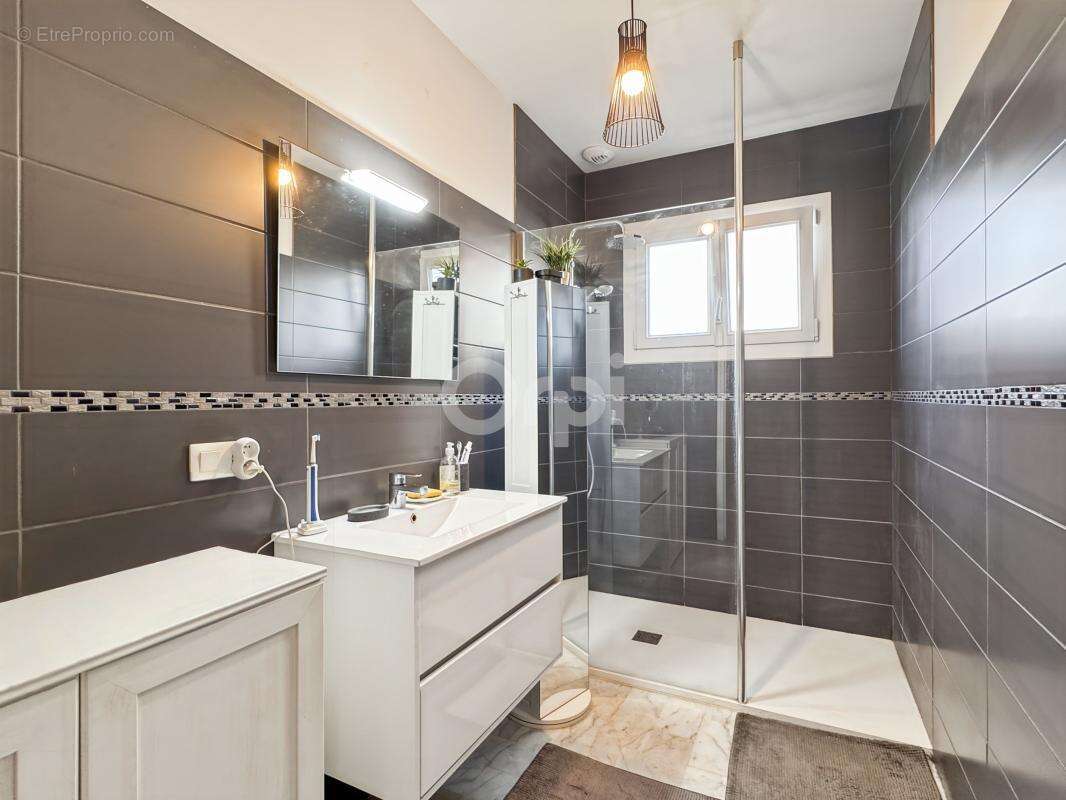 Maison à vendre à Évreux - 5 chambres - photo 9