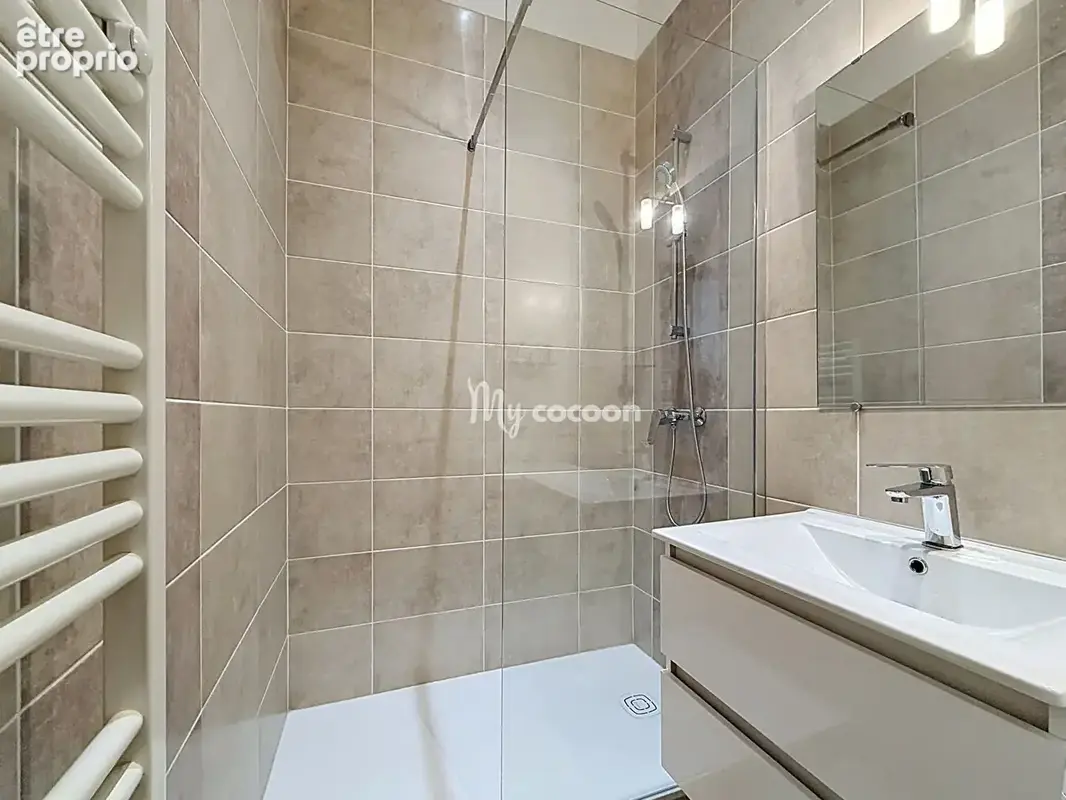 Lyon 07 - Saint André - T2 bis - 53,03 m² - photo 7