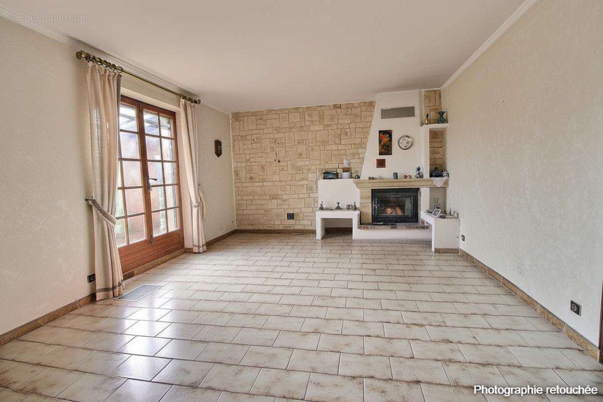 Maison à LORGUES
