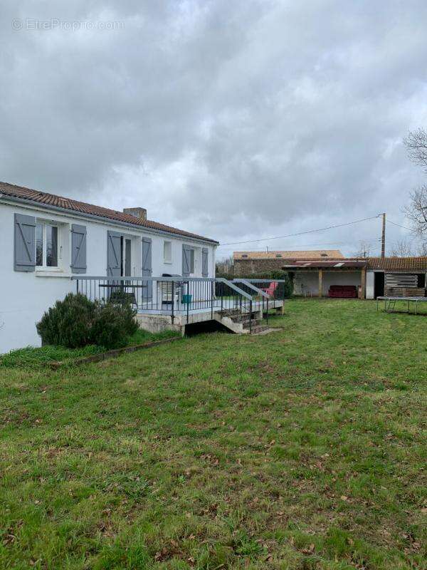 Maison Rosnay 8 pièce(s) 180 m2 - photo 2