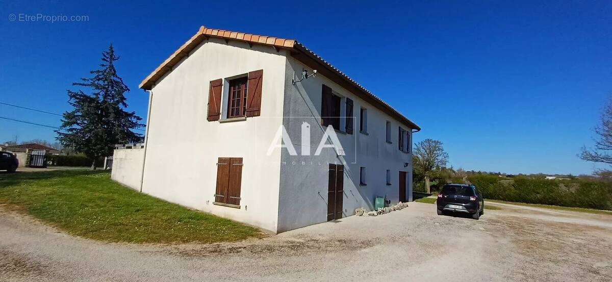 Maison à BARRO