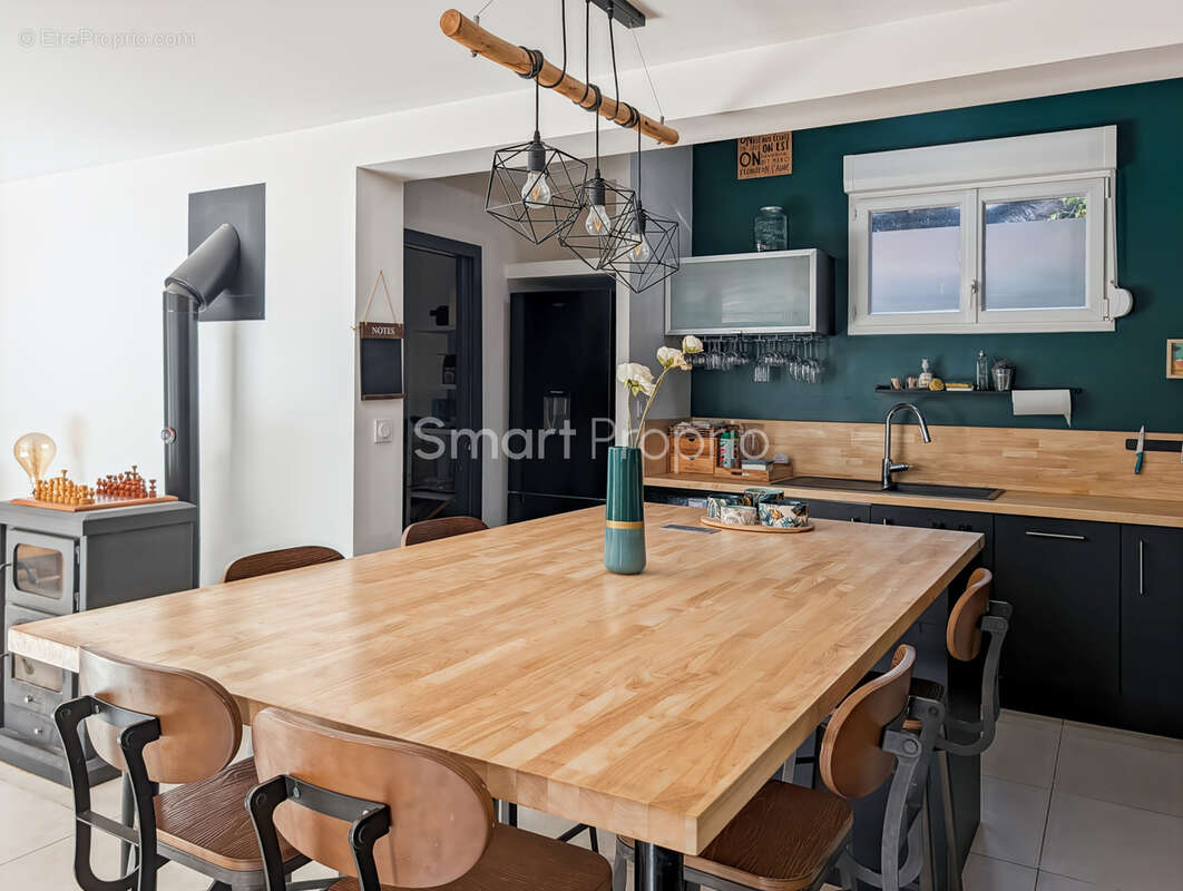 33320 eysines centre   maison familiale 134 m2   5 chambres   jardin - garage - photo 5