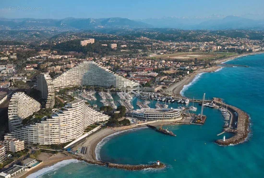 Art de vivre pied dans l’eau à Marina Baie des Anges - photo 14