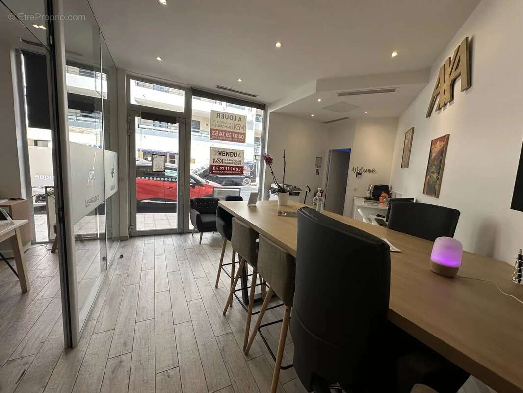 Appartement à SAINT-LAURENT-DU-VAR