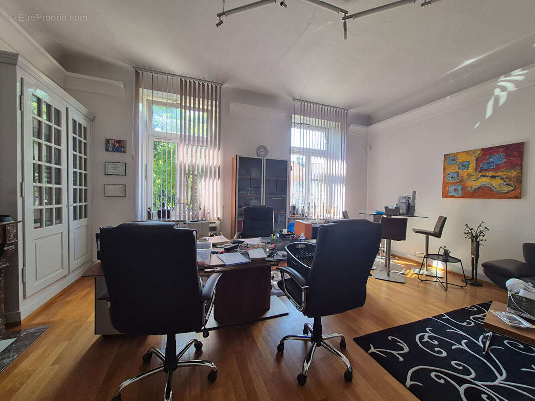 Demeure de prestige - Bureaux - Investissement Patrimonial- Freyming Merlebach - photo 7