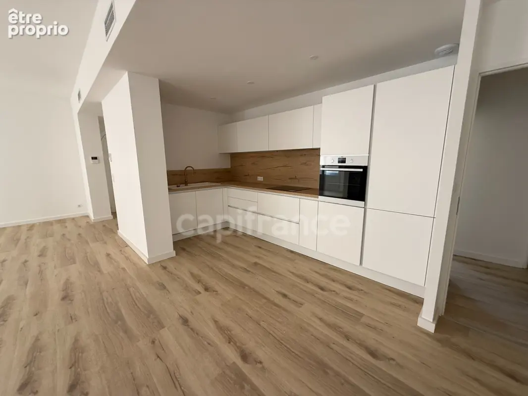 Appartement refait à neuf avec parking et ascenseur - photo 2