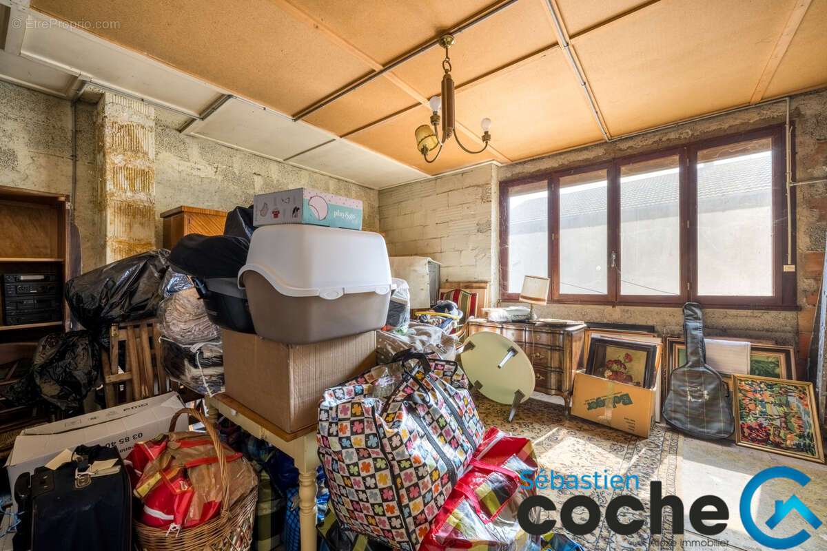 Maison à SAINT-BONNET-DE-MURE