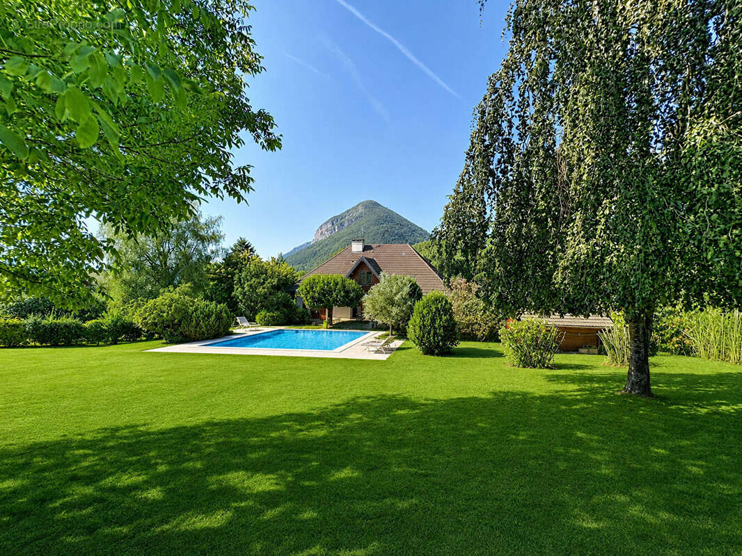 Maison à MENTHON-SAINT-BERNARD