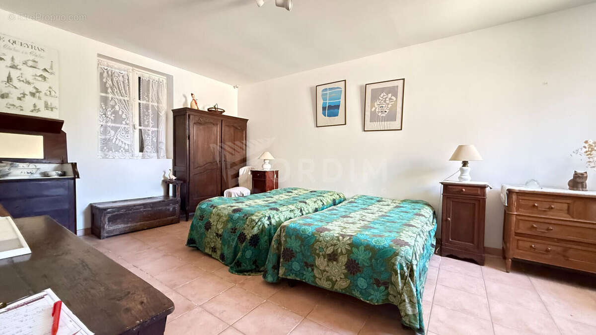 Beaulieu-sur-Loire  Ensemble immobilier de caractère, un bien rare ! - photo 17