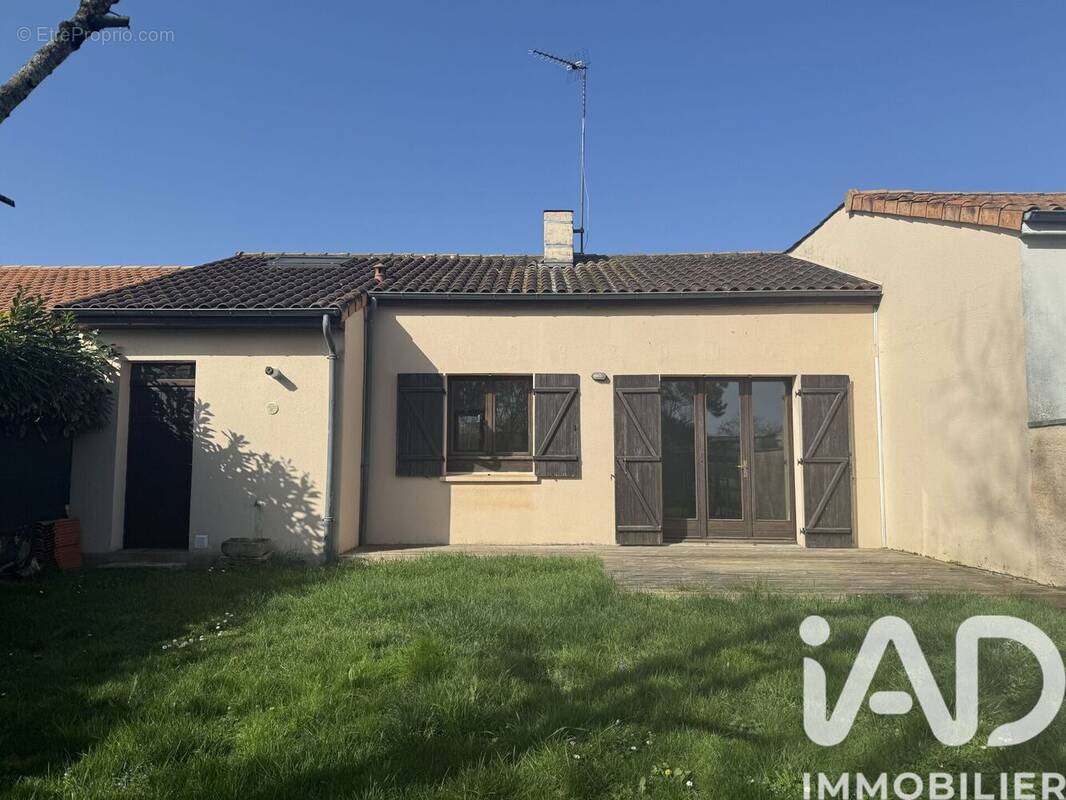 Photo 1 - Maison à BUXEROLLES