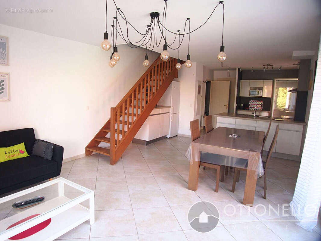 Maison Roquebrune Sur Argens 3 pièces 70.15 m2 avec piscine - photo 3