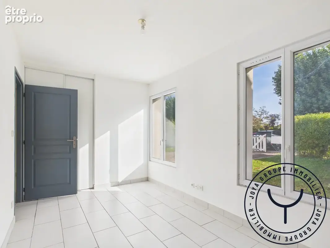 Maison 5 pièces 95 m² à vendre à Romilly-Sur-Seine (10100) - photo 4