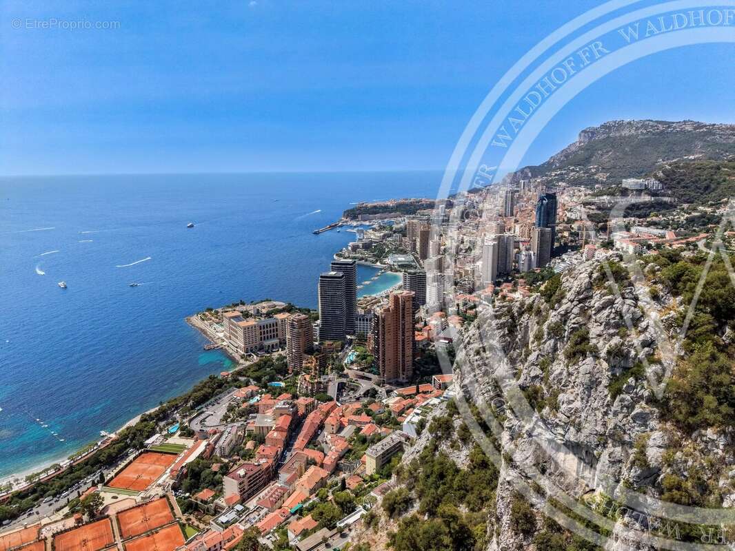 Villa contemporaine avec vue mer et Monaco – Ascenseur, rooftop & garage 5 voitures - photo 3