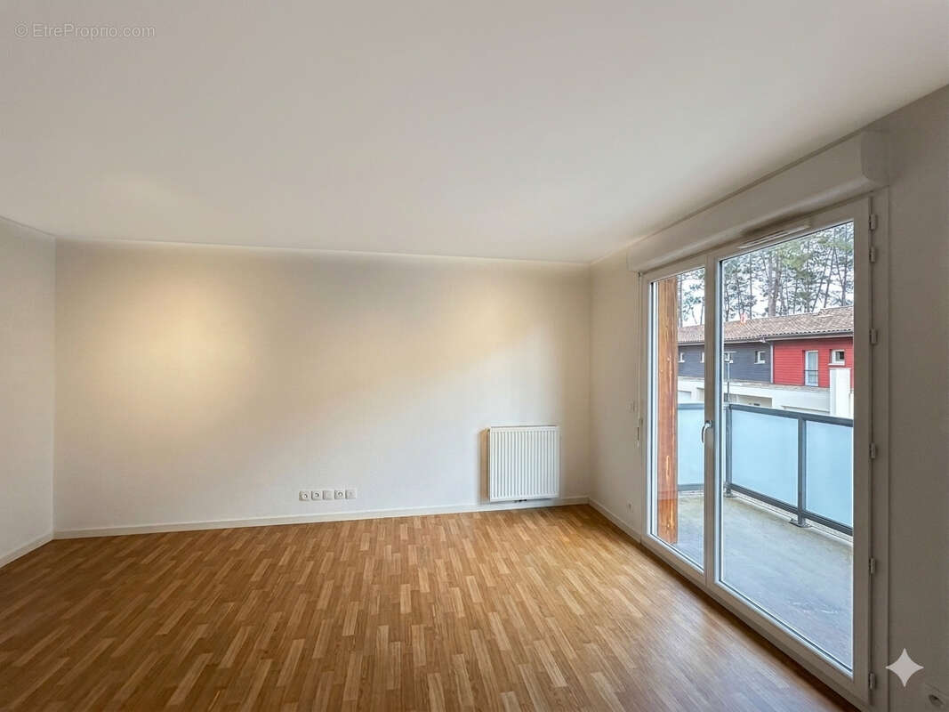 Appartement à MARTIGNAS-SUR-JALLE