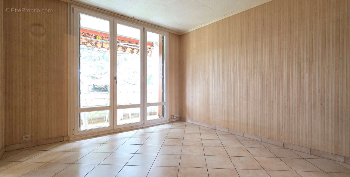 Appartement à BRON