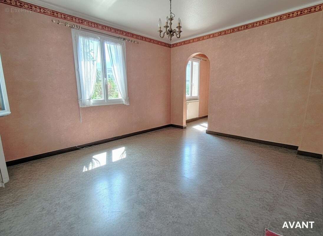 Maison 155 m² à Le Pont-De-Claix  - photo 4