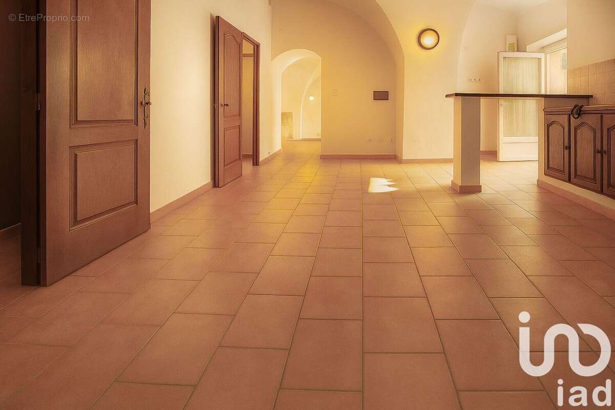 Appartement 89 m² à Saint-Martin-De-La-Brasque  - photo 9
